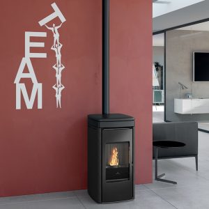 Edilkamin Yana med topudgang (6,9 kW)